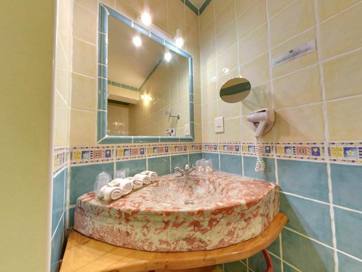Hotel Du Mas Vinassan Екстериор снимка