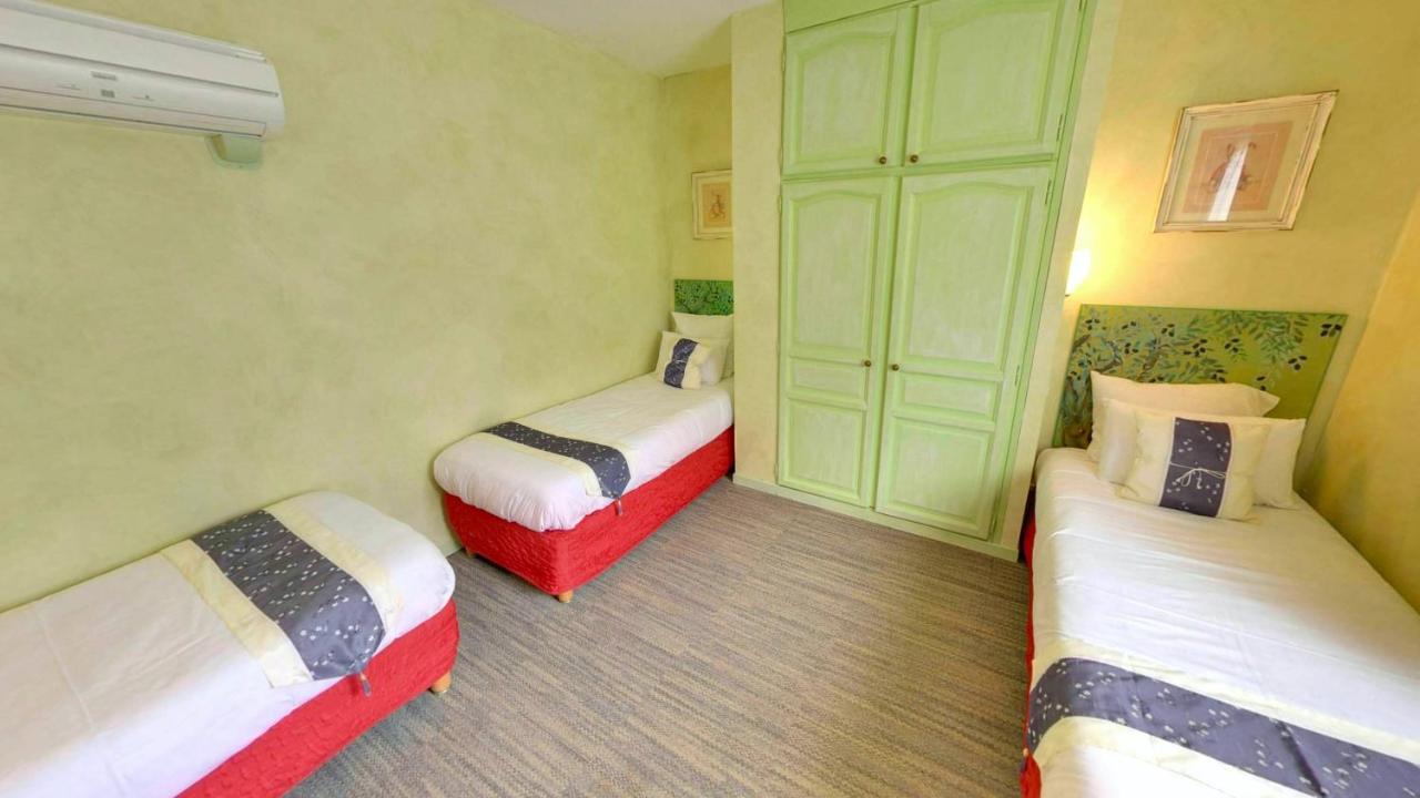 Hotel Du Mas Vinassan Екстериор снимка
